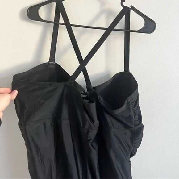 Torrid Slim Fix Black Wireless Lattice Front One Piece Swimsuit 6X 30 - Picture 10 of 13